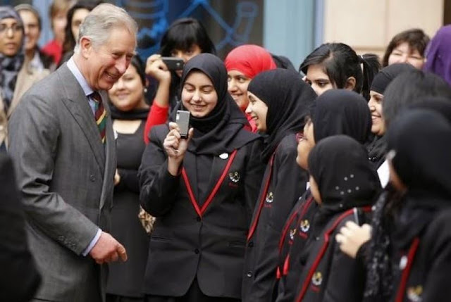 Allahu Akbar, Muslim Inggris Segera Gantikan Pabrik Dengan Masjid Dan Sekolah