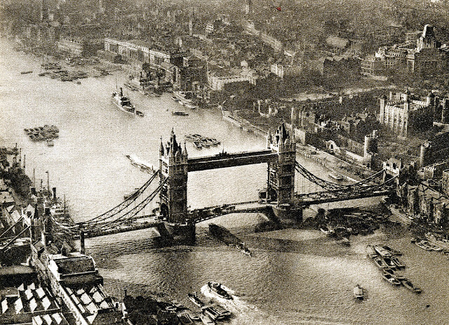 Check Out What Tower Bridge Looked Like  in 1925 