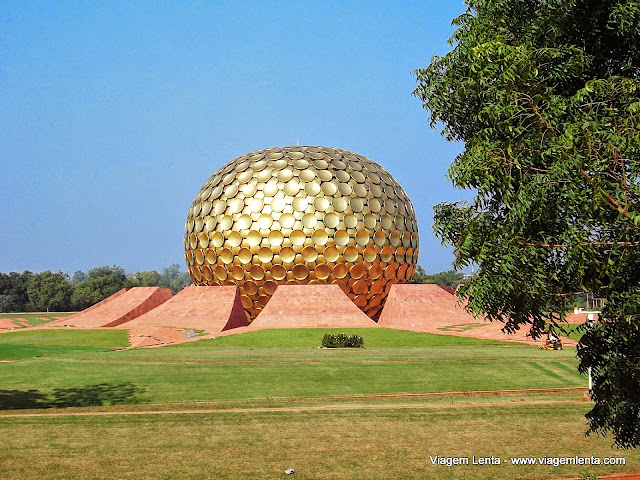 A Matrimandir, em Auroville