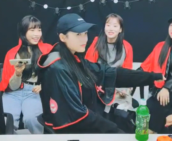 어하루 본 에이프릴(여주다네 그룹) 멤버들 반응 | 인스티즈