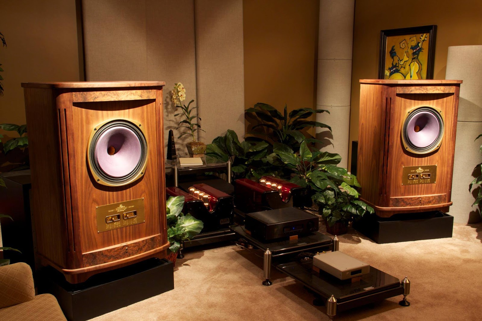 Mono and Stereo HighEnd Audio Magazine Viva Audio and Tannoy