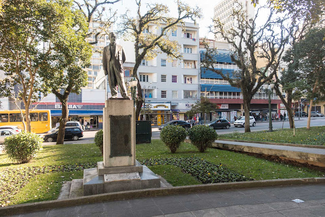 A estátua de Getúlio Vargas na Tiradentes