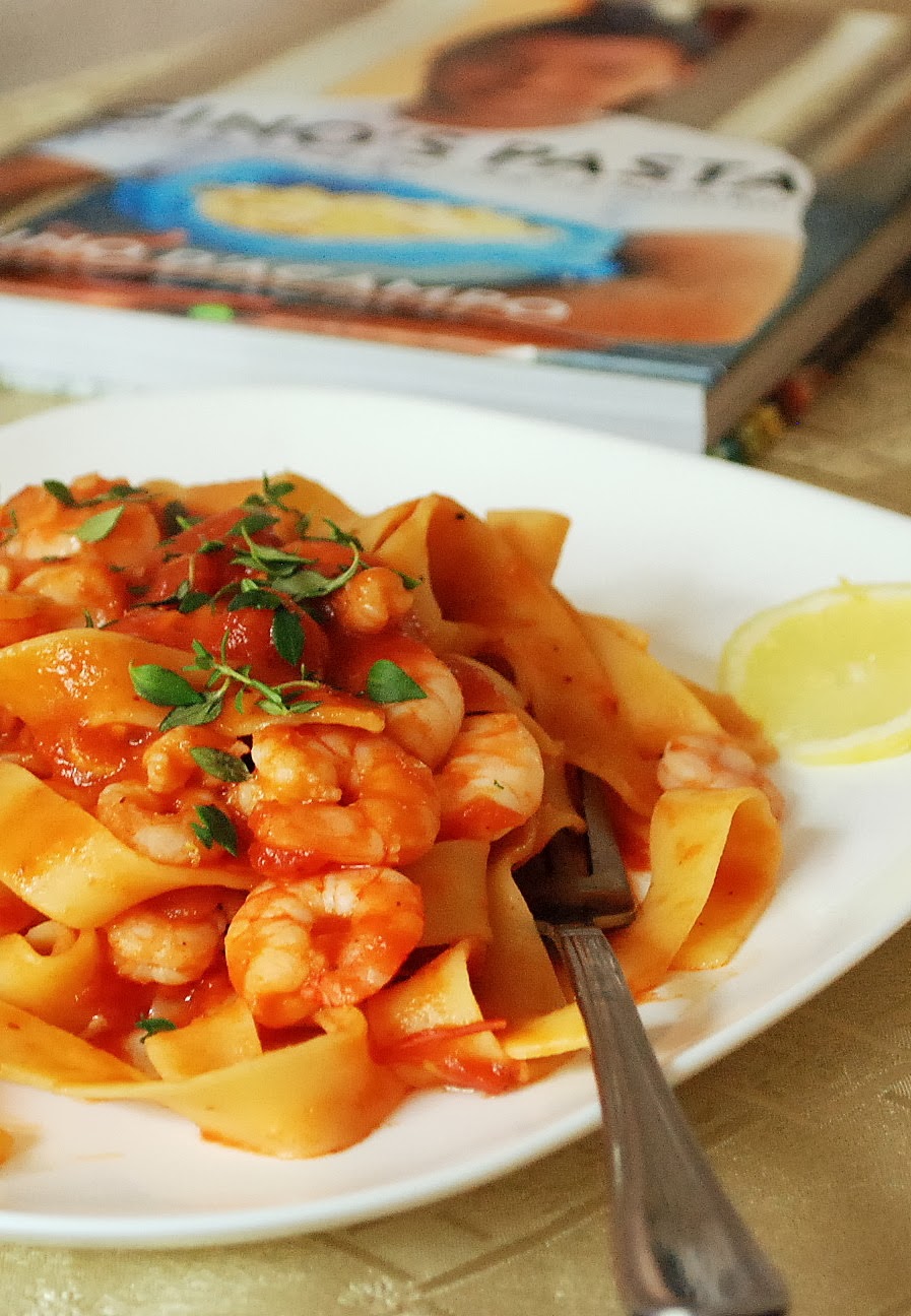 by bylo przyjemniej Pappardelle z krewetkami, chilli i białym winem