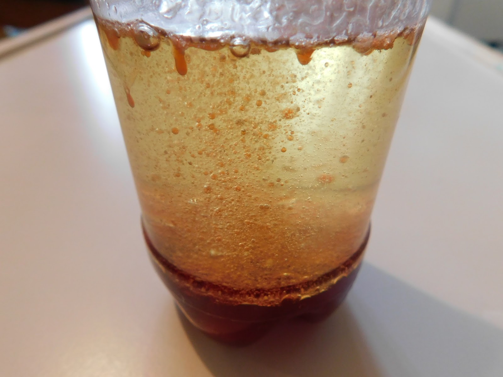 Chemical reaction lava lamp