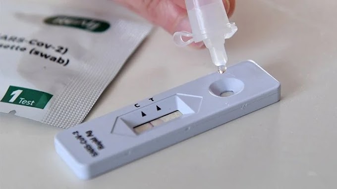 Ποιοι ανεμβολίαστοι δικαιούνται δωρεάν self test επιστρέφοντας από τις διακοπές τους