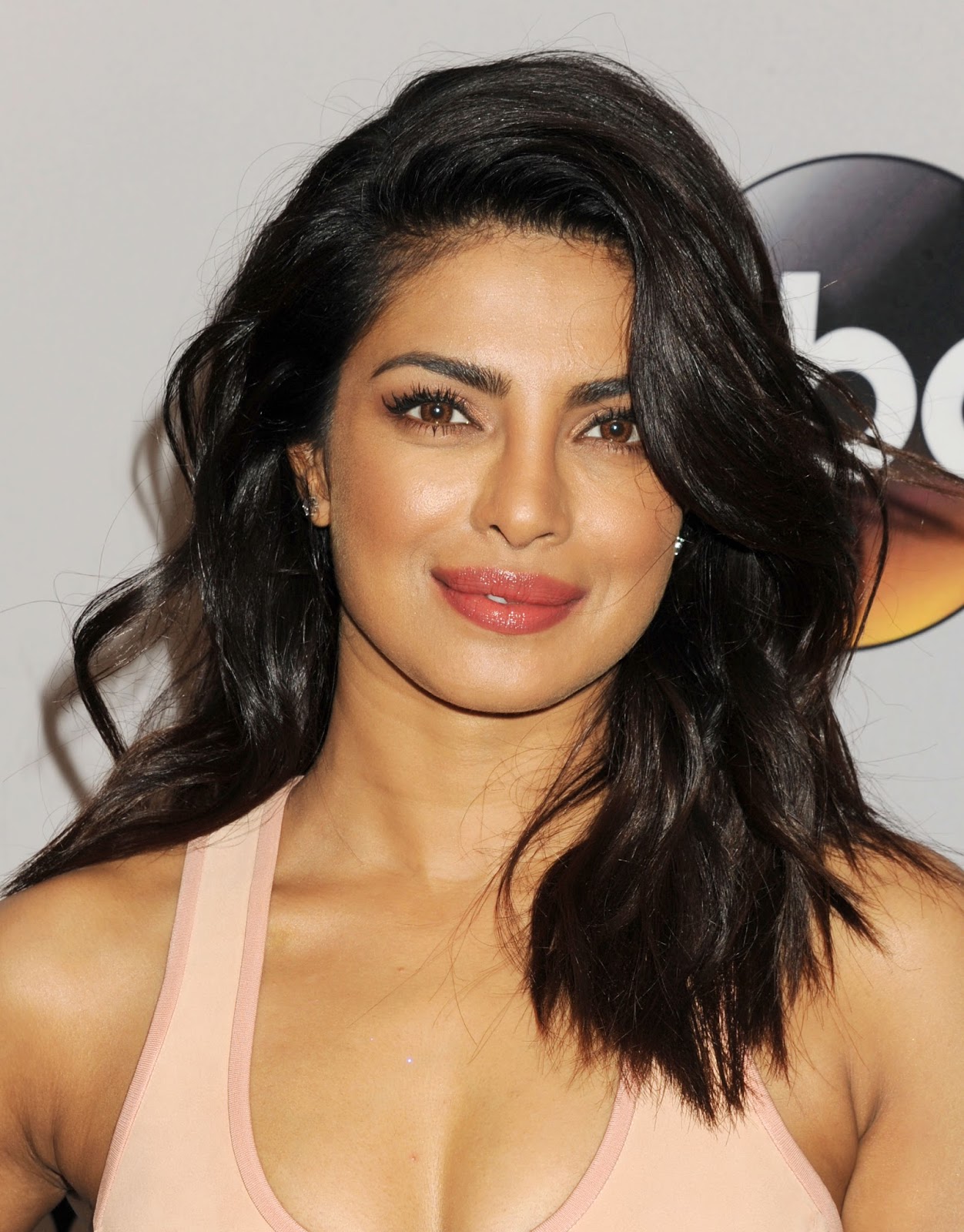 Priyanka Chopra Looks Super Sexy At The ABC’s Upfront Presentation In