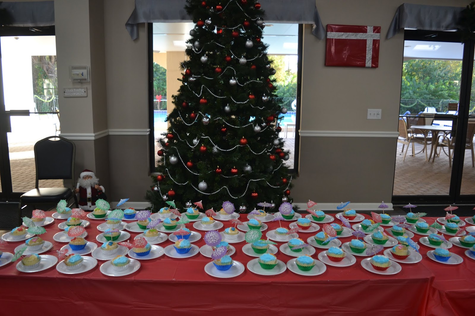 Lake Pointe Village, Mulberry - Blog: Hawaiian Christmas Dinner 2019