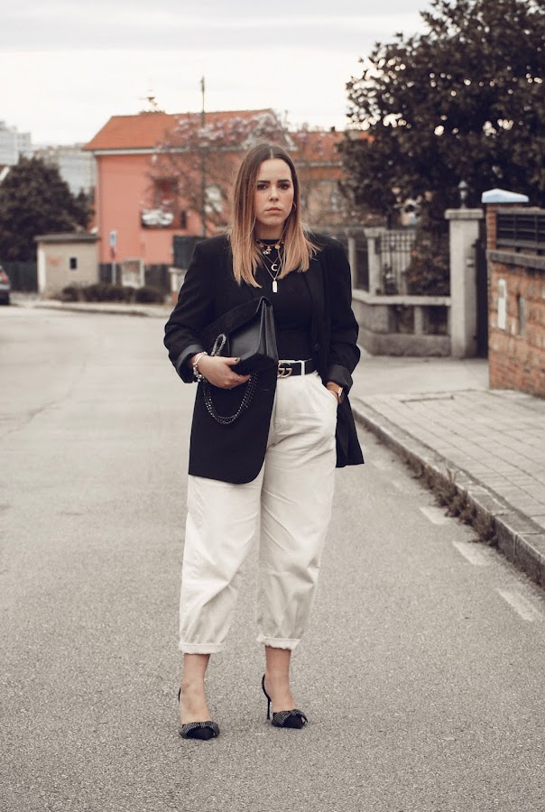 Outfit con pantalones slouchy