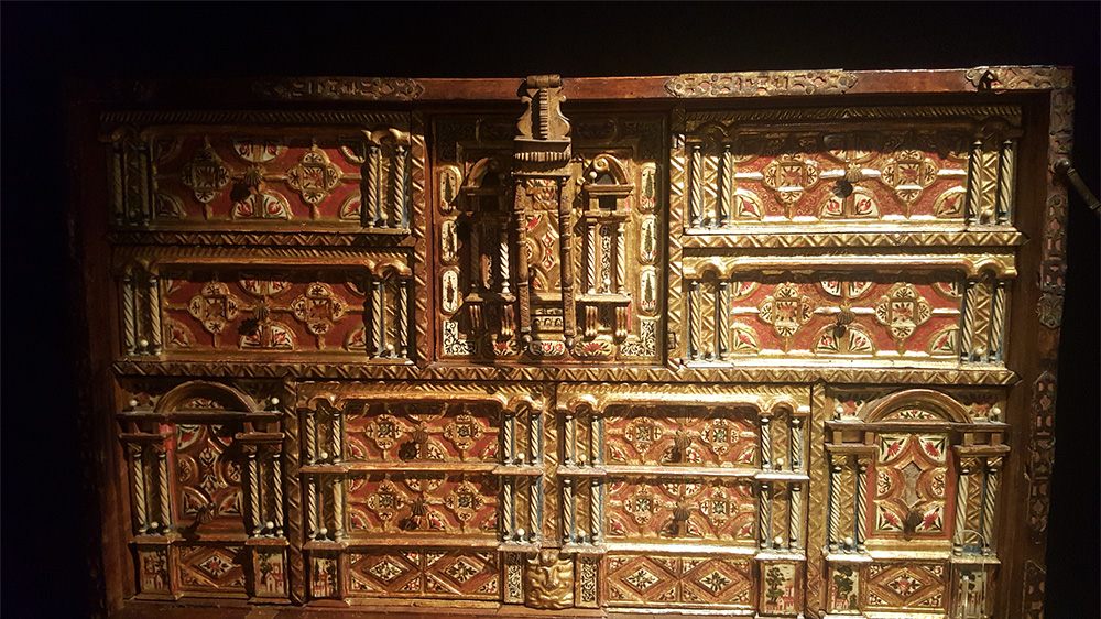 How To Tell Real Antique Furniture From Fakes Antique Furniture