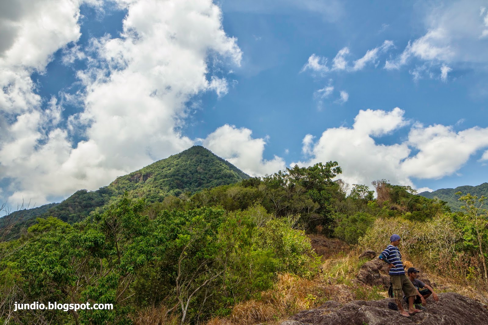 SA MGA TALUKTOK: Tagaktak sa Bundok na Naguiling!