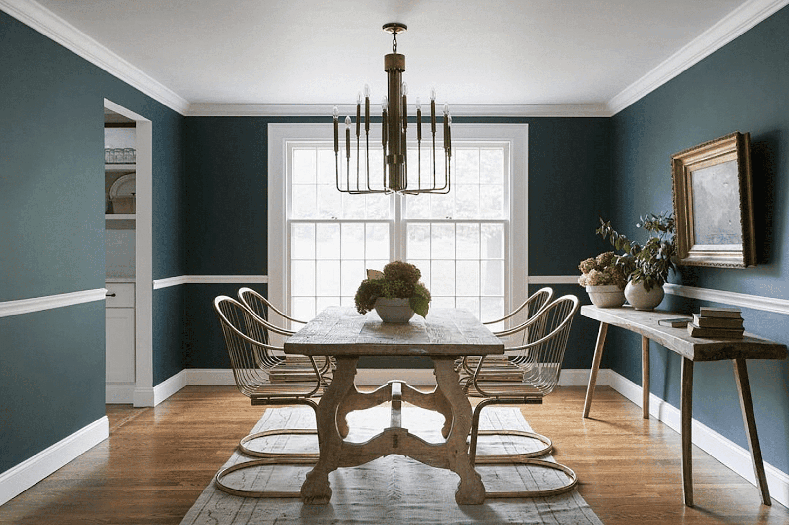 How To Make The Most Of Your Chair Rail, Color Ideas For Dining Room With Chair Rail