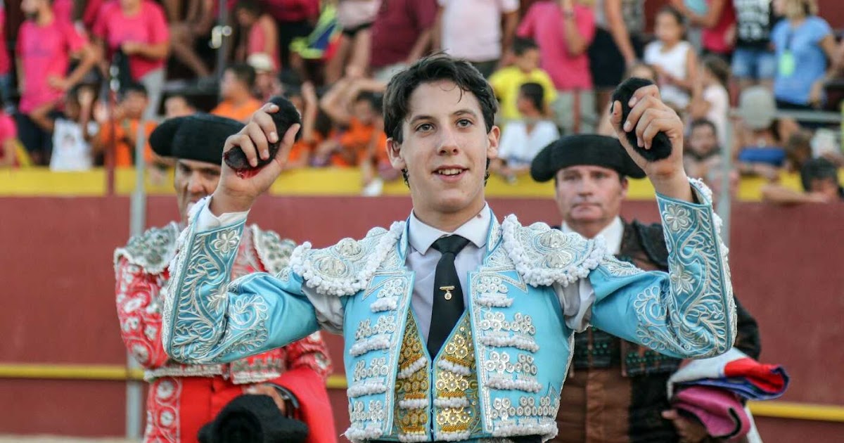 Lascosasdeltoro Diego García, premiado por la Peña La Nuestra de Sanse. Lascosasdeltoro Diego García, premiado por la Peña La Nuestra de Sanse.