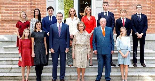 La Casa Real resiste su semana más negra gracias al escudo protector del PSOE La Casa Real resiste su semana más negra gracias al escudo protector del PSOE