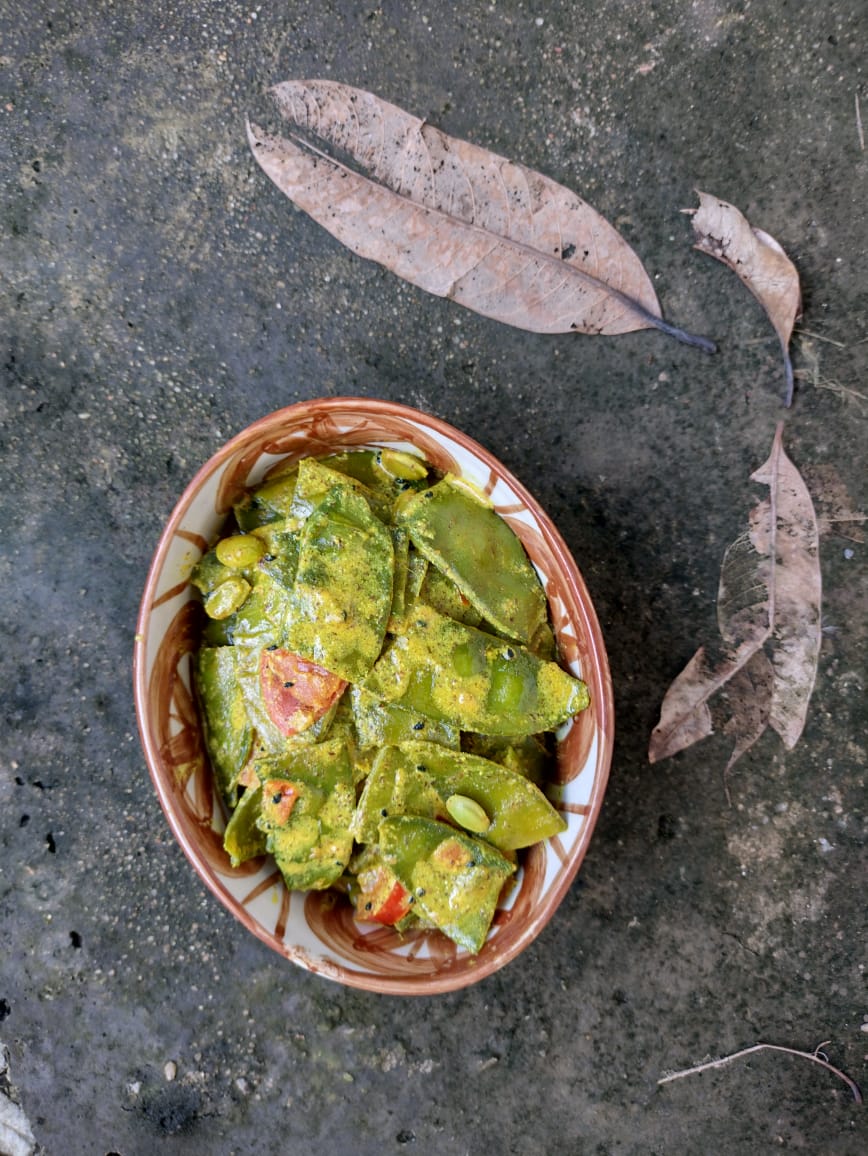 euphoRHEA Sheem Sorse Bengali Style Hyacinth Beans with Mustard