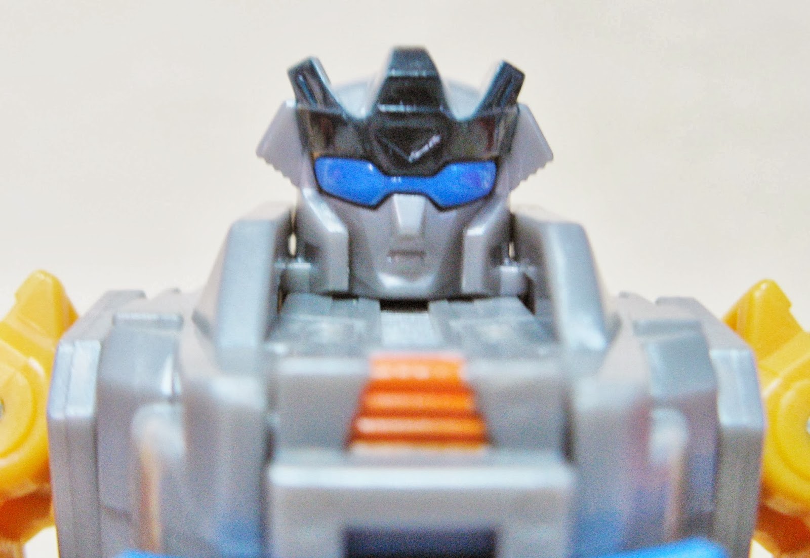 TRANSFORMERS ARMADA DELUXE CLASS SIDESWIPE變形金剛大艦隊豪華級斯韋百