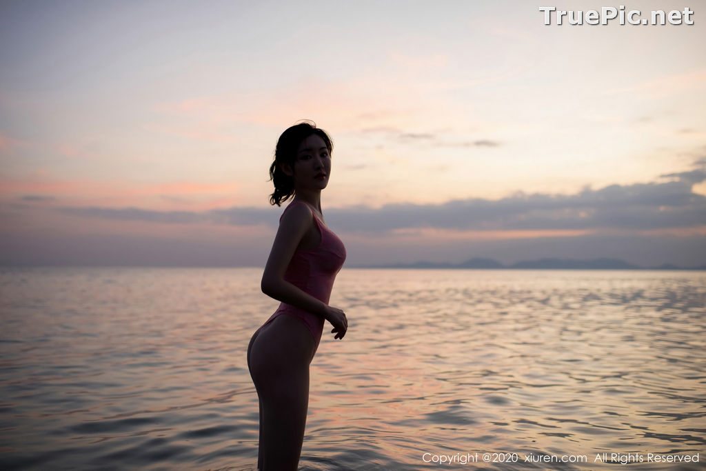 Image XIUREN No.2340 - Chinese Model Shen Mengyao (沈梦瑶) - Sexy Pink Monokini on the Beach - TruePic.net - Picture-62