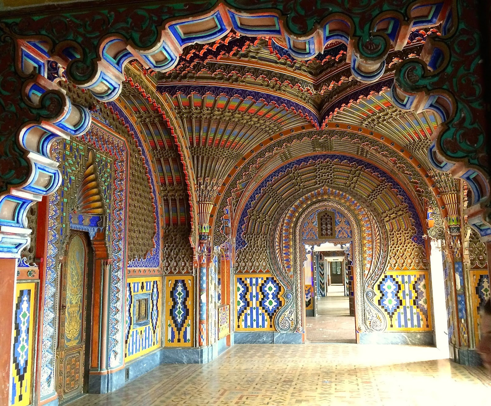 How to Visit Sammezzano Castle + Tuscany