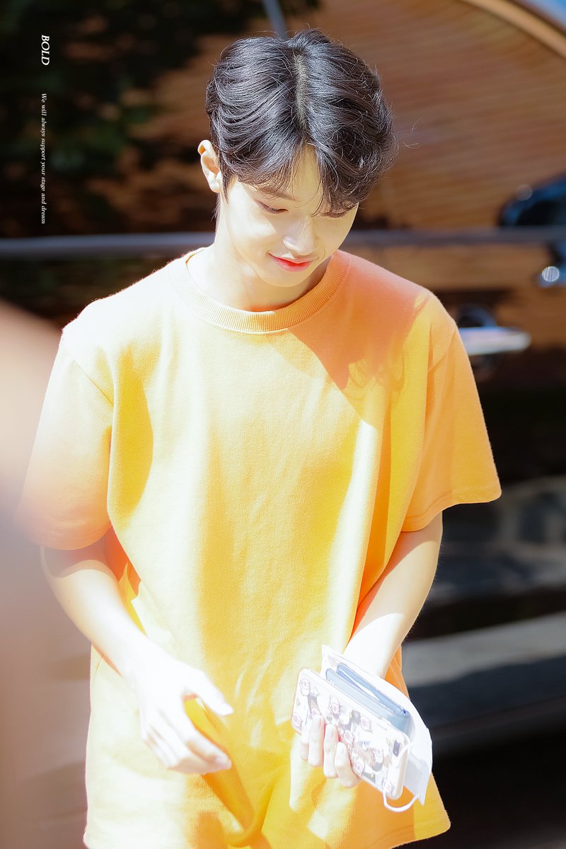 프듀X] 요즘 출퇴근길 찍힐때마다 정변한거 같다는 연습생 | 인스티즈