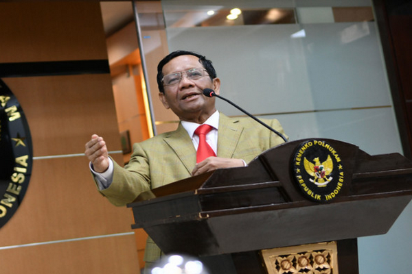 Kasus Chat HR5 Dibuka Lagi, Mahfud: Proses Hukum Harus Diteruskan Kasus Chat HR5 Dibuka Lagi, Mahfud: Proses Hukum Harus Diteruskan