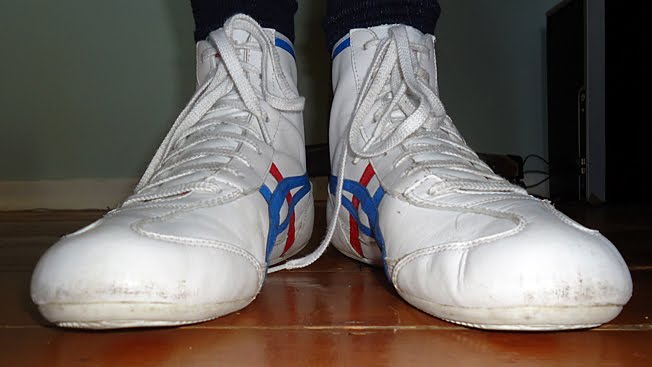 old asics wrestling shoes