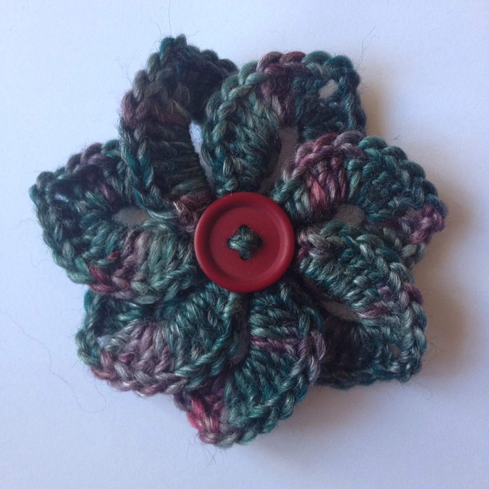 365 Granny Squares Project: A crocodile stitch flower......