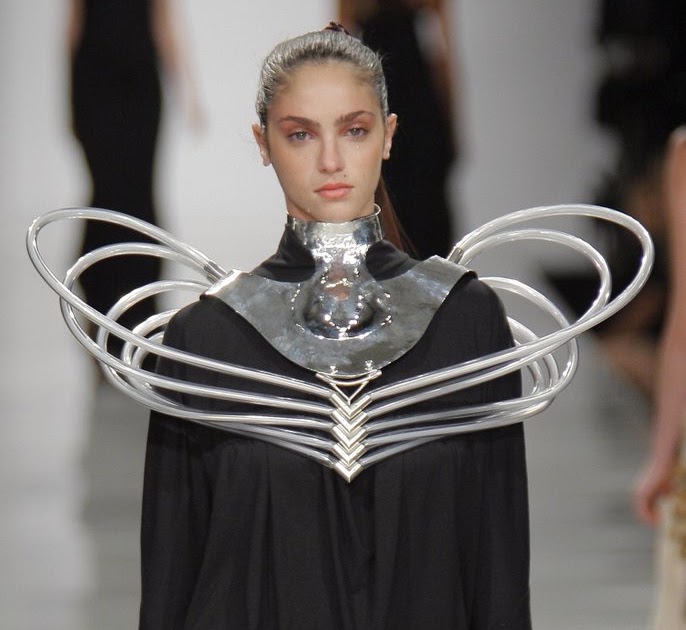 Poetic Fashion: Where Fashion AND Art Converge