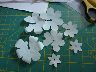 Craft Place: Fabric flowers step by step directions!