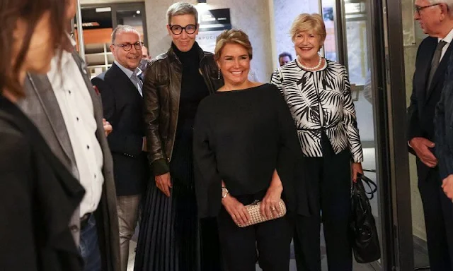 Grand Duchess Maria Teresa attended the Luxembourg Theatre Awards and the Luxembourg Dance Award. Elisabeth Schilling
