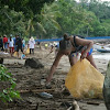 Sea Clean Up di Gili Gede, Ramaikan Semangat #KeSekotongAja !!