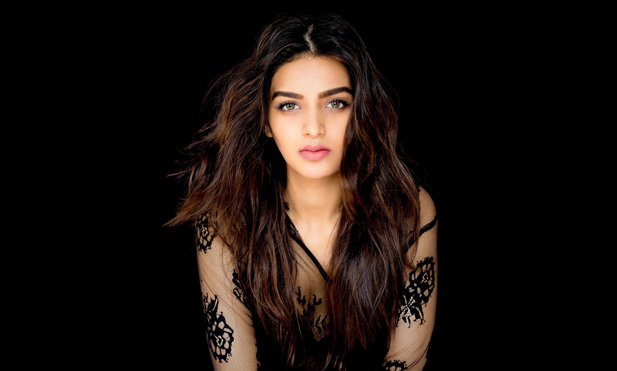 Nidhhi Agerwal HD UHD Photo