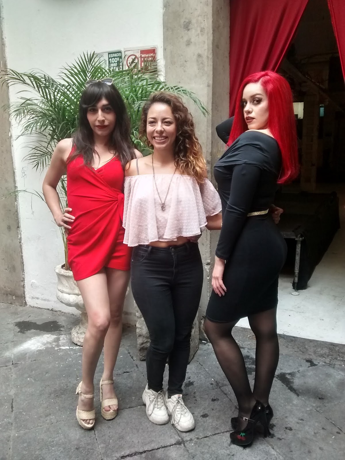 Reviven las ficheras y el Burlesque con "Delirio Tropical"