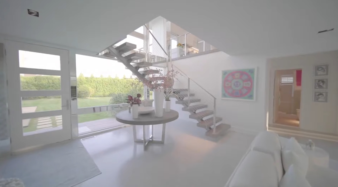 26 Interior Design Photos vs. 382 Jobs Ln, Water Mill, NY Luxury Home Tour
