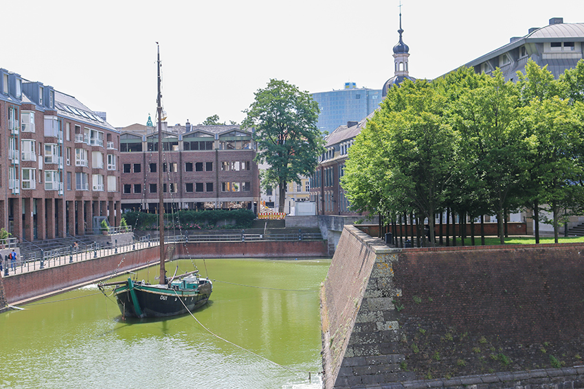 Sommerliche Partys Spritziges Vergnugen Und Ein Aufregend Wilder