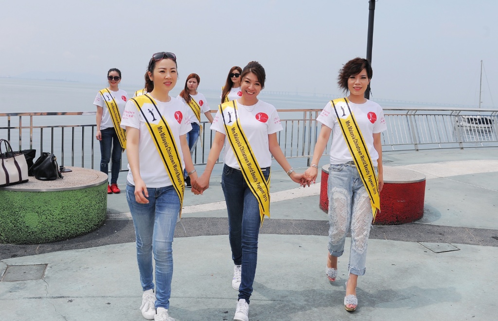 MPD 4490 Dàn thí sinh Hoa hậu và Nam vương Doanh nhân Thế giới hội ngộ tại Malaysia