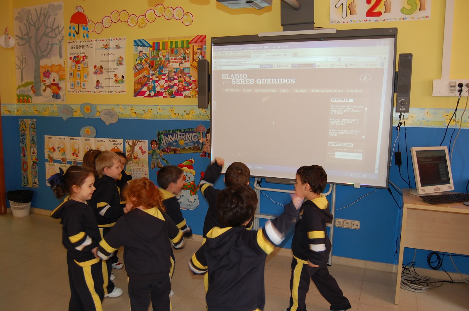 O Lar dos Pitufos ¡ Eladio y los seres queridos