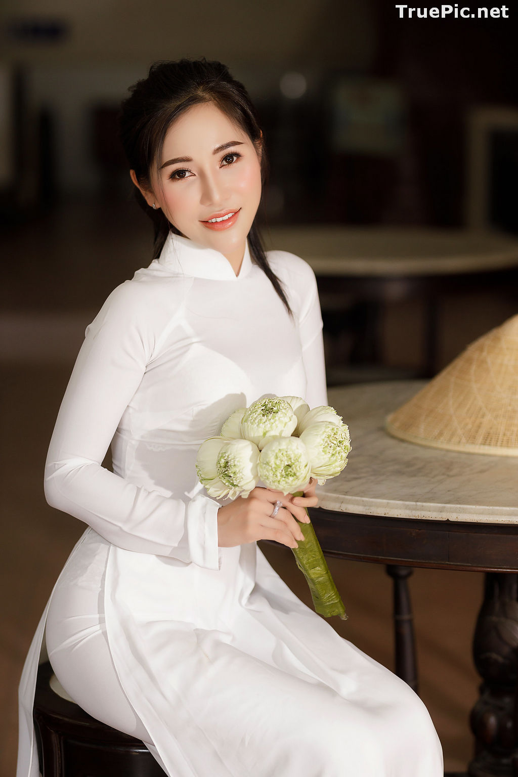 Image The Beauty of Vietnamese Girls with Traditional Dress (Ao Dai) #2 - TruePic.net - Picture-83