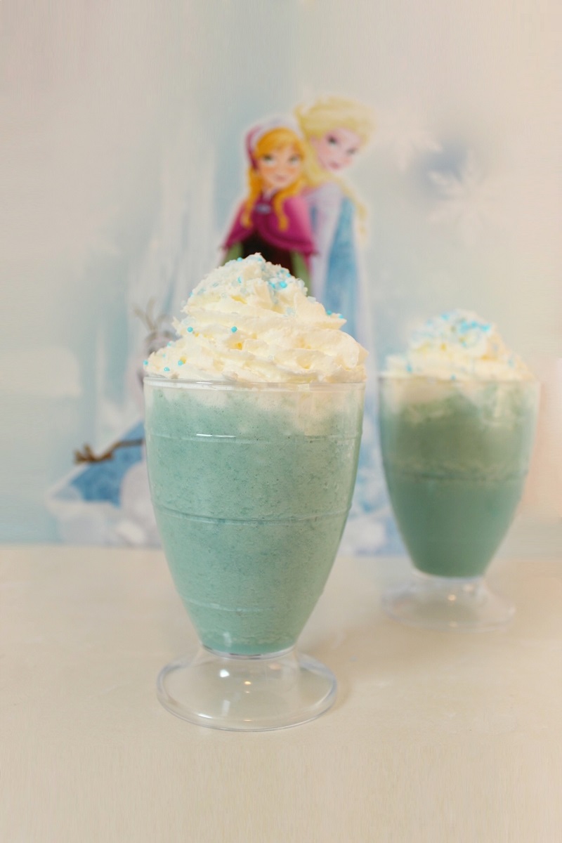 FROZEN BANANA COCONUT MILKSHAKE