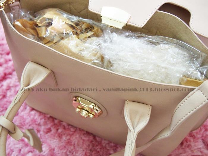 aku bukan bidadari: mengemas almari dan bagaimana menjaga/menyimpan handbag