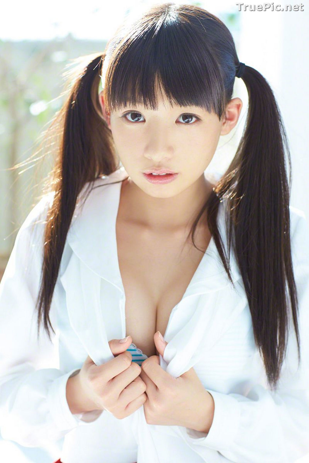 Image Wanibooks No.133 - Japanese Model and Singer - Hikari Shiina - TruePic.net - Picture-94