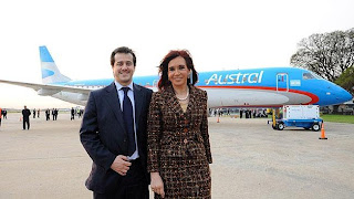 http://1.bp.blogspot.com/-OCJSCxWYA_A/Udr64CdWEvI/AAAAAAAAWcA/x0Y1hmrMjAU/s400/Aerolineas+Argentinas+Cristina+Recalde.jpg