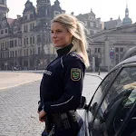 Adrienne Koleszar La Policía Mas Buena Del Mundo Foto 7