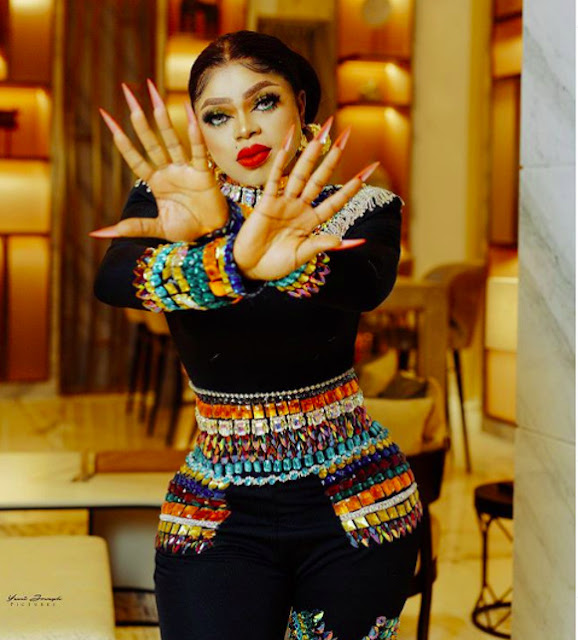 Crossdresser Idris Okunenye aka Bobrisky photo