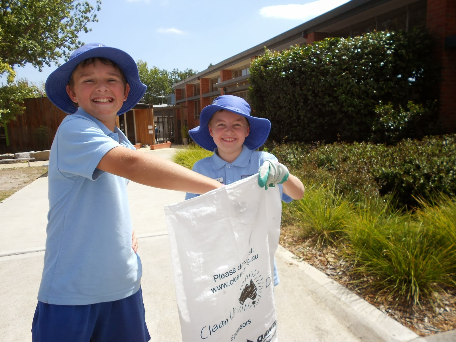 Learning with Middle S: Clean Up Our School Day