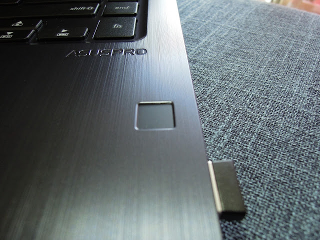 華碩 ASUSPRO P1448U 商務用途筆電, 滿滿的連接介面