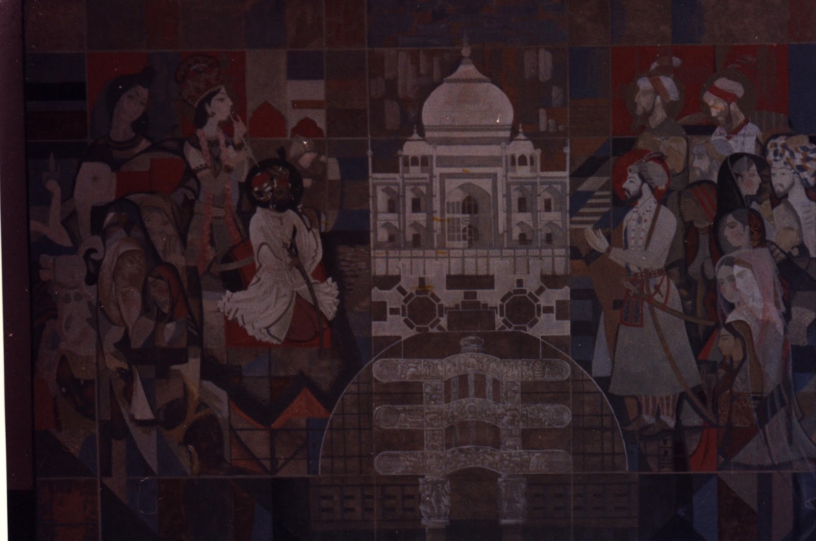 ركزت الفنون الاسلامية على فن العمارة وفن المنمنمات وفن الزخرفة والخط.