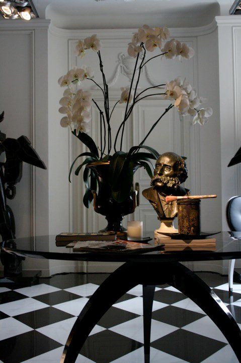 HALL DE ENTRADA E MESA REDONDA