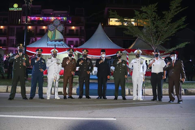 Walikota bersama Unsur Forkopimda Batam Mengikuti Upacara Taptu dan Pawai Obor Tradisi Menyambut Kemerdekaan Walikota bersama Unsur Forkopimda Batam Mengikuti Upacara Taptu dan Pawai Obor Tradisi Menyambut Kemerdekaan
