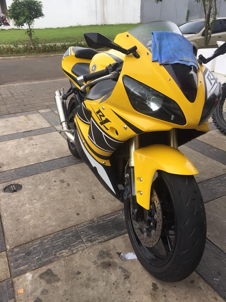 yamaha r1 untuk dijual