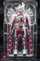 S.H. Figuarts Kamen Rider Jin Flying Falcon Box 05