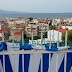 ΑΠΙΣΤΕΥΤΗ ΠΡΟΚΛΗΣΗ: Κατέβασαν και κάρφωσαν στα κάγκελα την ελληνική σημαία στη Ναύπακτο.